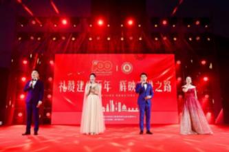 我老婆2007年12月26来的月经，那次以后就怀孕了，请问什么时候生小孩啊？