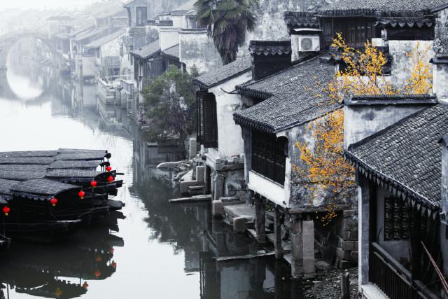 《黑土无言》逻辑全乱了，忙里忙外查了11集案